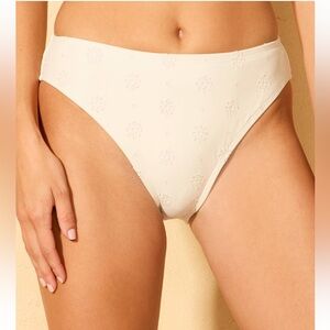 Shade & Shore NWOT Eyelet Mid-Rise High Leg Cheeky Coverage Bottom in cream M